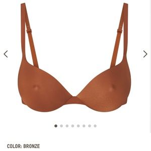 SKIMS Nipple Bra 32DD NEW! SOLD OUT